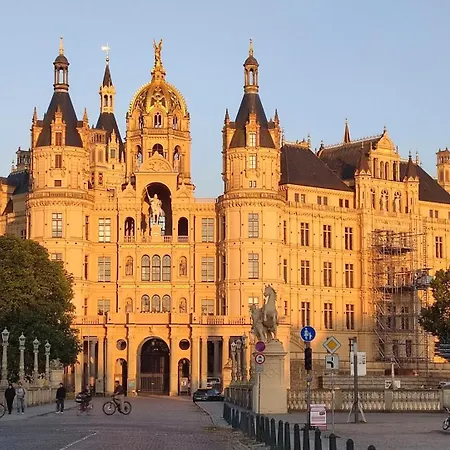 公寓 Am Schweriner Aussensee *